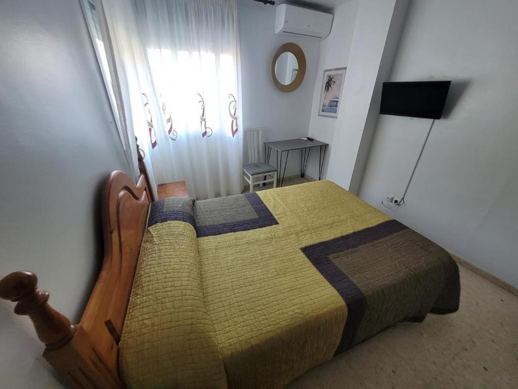 Hostal Mediterraneo 토레델마르 외부 사진