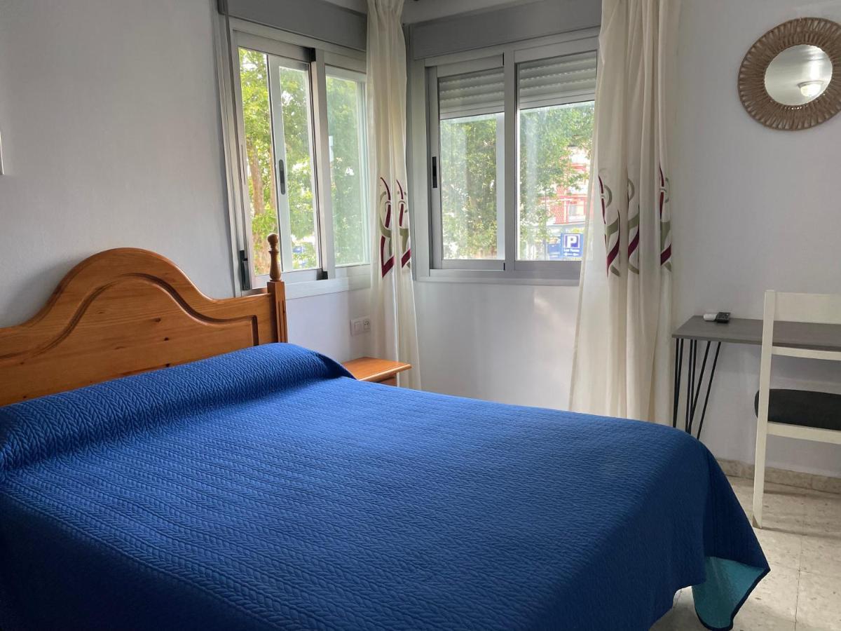 Hostal Mediterraneo 토레델마르 외부 사진