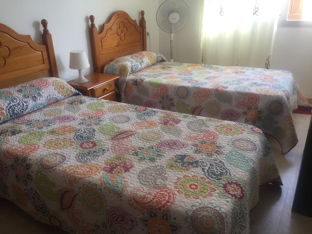 Hostal Mediterraneo 토레델마르 외부 사진