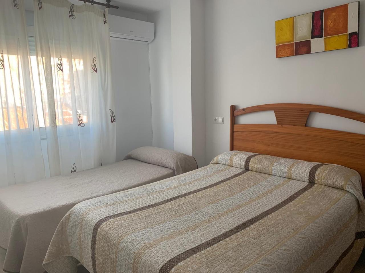 Hostal Mediterraneo 토레델마르 외부 사진