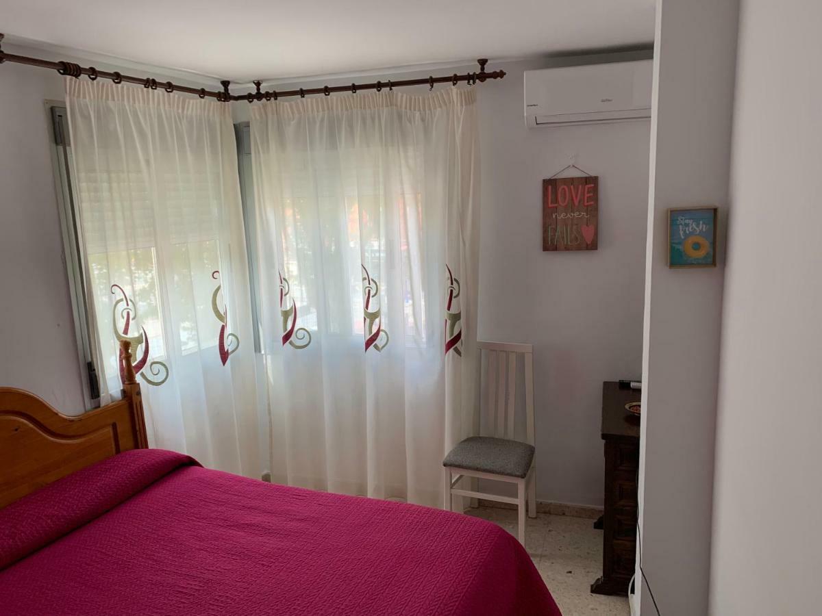 Hostal Mediterraneo 토레델마르 외부 사진