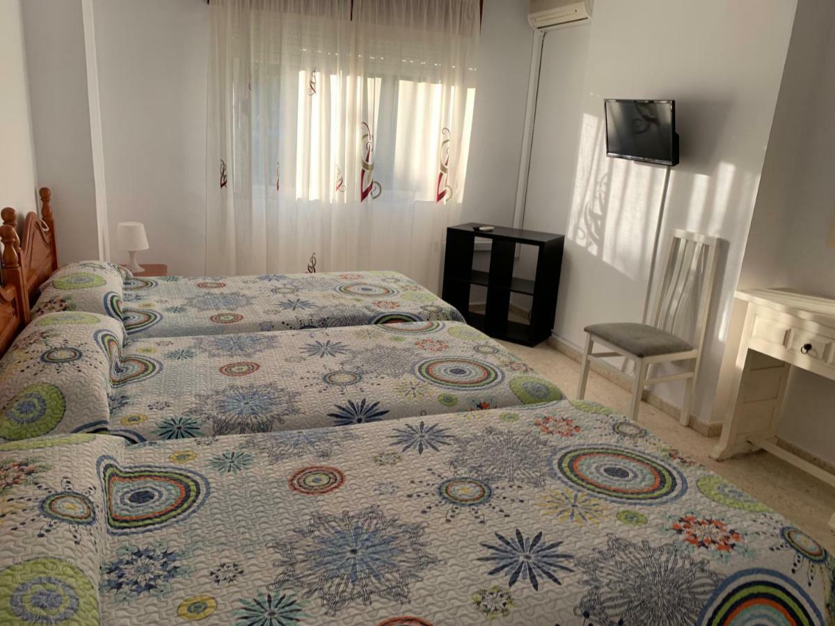 Hostal Mediterraneo 토레델마르 외부 사진